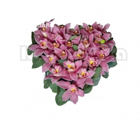 Srce od roze orhideja i eukaliptusa