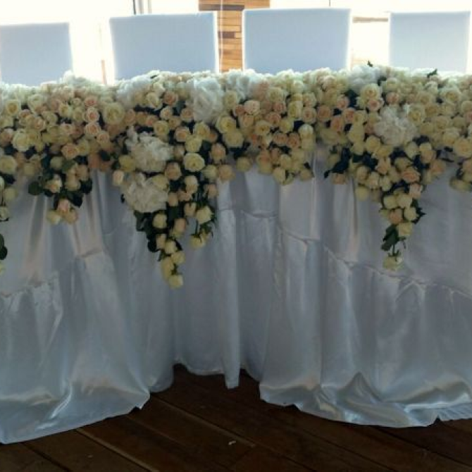 Aranžman za mladenački sto