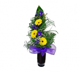 Buket - Gerberi i irisi sa dekoracijom