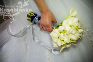 Bidermajer - Kale i bele ruže