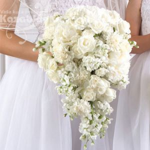 Bidermajer - Kombinacija belih ruža i karanfila